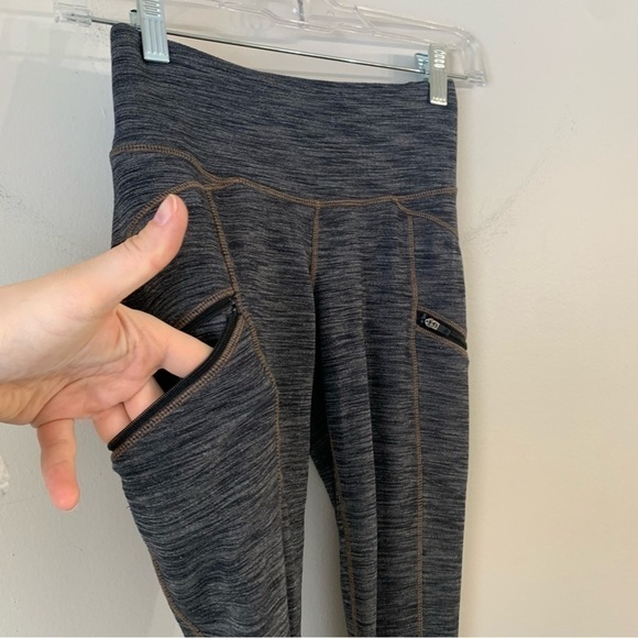 ATHLETA Coolmax Zip Pocket Athletic
Workout Leggings XXS - Picture 6 of 12